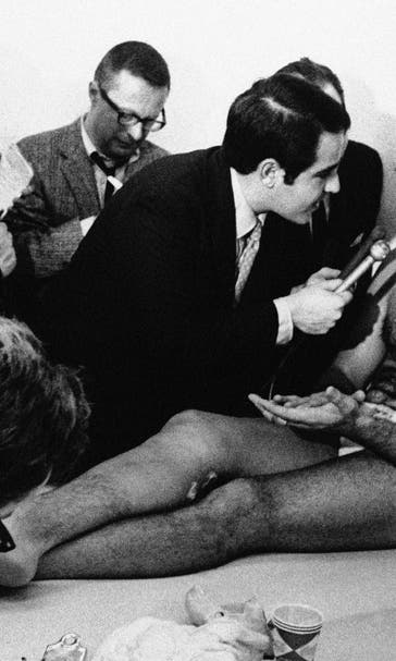 Guaranteed: Joe Namath voted NFL's greatest character